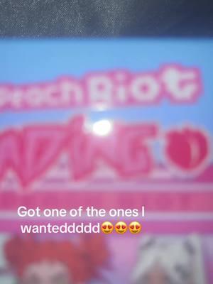 Thank you sm popmart im inlove with her 🩷🩷🩷#fyppppppppppppppppppppppp #popmart #peachriotblindbox #peachriotloading 