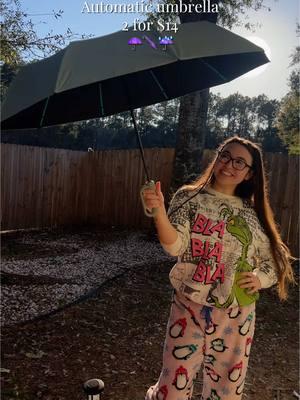 Everyone need an umbrella! I will be keeping this one in my car!☔️ Get it for over 50% off right nowww👀 #umbrella #automaticumbrella #cuteumbrella #musthaves #carmusthaves #homemusthaves #tiktokshopfinds #tiktokshopdeals 