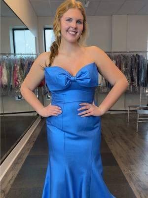 This @Sherri Hill is perfect for this Christmas Eve!💙🎀 #glitz #glitznashville #glitzgirl #nashville #prom2025 #prom #formalwear #sherrihill #sherrihillpromdress #sherrihillprom2025 #bluepromdress #bows #bowdress 