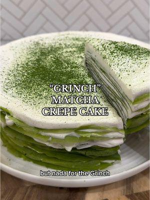 “GRINCH 👹” CREPE CAKE 🎂🎄 Merry Christmas Eve ya filthy animals!  It’s time to spread love and joy to everyone...even those on the naughty list 💚 Find full recipe on my blog - link in bio!  ENJOY!  #christmaslights #christmaseve #crepecake #matcha #crepes #dessert #grinch #grinchmas 