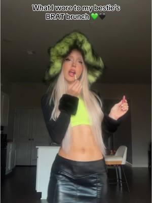 Who tf are u? 💚🖤 #brat #fauxfur #furhat #fashion #brunchfit 