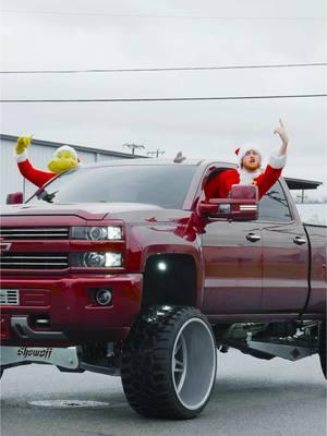 Santa’s sleigh Ruby is packed and ready for Christmas 🎅 🎄 SERIOUSLY CANT BELIEVE THERE IS ONLY 5 DAYS LEFT OF BZ5🤪 #bzmotorsports #chevy2500 #duramax #christmas #santa 