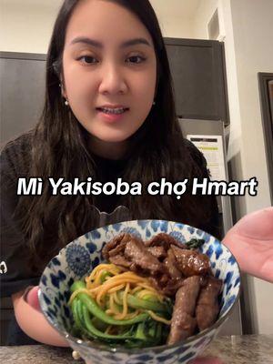 Mì yakisoba mua ở chợ Hmart xào chung với rau và thịt bò. Mì này siêu tiện luôn, vừa nhanh vừa đơn giản lại rất ngon nữa!  #anhsjournal #yakisoba #yakisobanoodles #noodles #japanesefood #japanesenoodle #japanesenoodles #hmart #hmartfinds #hmartmusthaves 