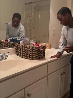 #CapCut Christmas Eve clean with me Jamaican Mom Vlog #jamaican #sahm #sahmtok #christmascountdown #cleanwithme 