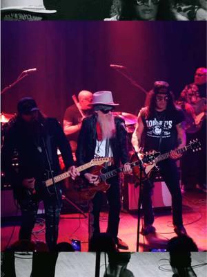 Christmas came early for lil Timmy, Anything but a silent night at the Troubadour ROCKIN for Billy Gibbons Birthday Jam with @Slash !!!  #california #californialove #slash #billygibbons #troubadour #timmontana #2pac #tupac #75thbirthday #jam #livemusic #zztop 