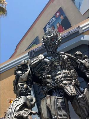 Always fun hanging with bestie 😂🫣@menacemade @Universal Destinations #universalstudioshollywood#universalstudios#hollywood#california#losangeles#transformers#megatron#themepark#mean#foryou#fyp#fy#besties#kenya#bestie#funny#lol#rusty#mad#2024 