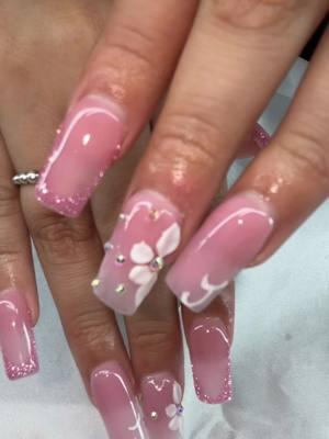 #3dflowersnails #cindycmnails💖🥰 #pinkfrenchnails #pinkglitternails #nailinspo #decembernails 