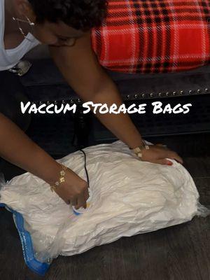 Storage Bags with Vaccum Sealer #vaccumstoragebags #storagebag #storagebags #sealedbag #vaccumbag 