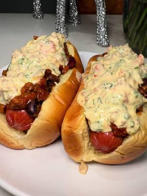 Big backs unite! 🌭 _____ Both recipes are on my profile 🫶🏽 This was so bomb and the perfect spin on a chili cheese dog. Next time, I’m going to add jalapeños and onions. These brioche hot dog buns from Sara Lee were perfection!  Would you try this?  ______ Rotel dip, chili dog, quick dinner, viral recipes, hotdog ______ #bestfoodfeed #chilidog #rotel #roteldip #chilicheesedog #quickmeal #hotdoglovers #glizzy #briochebread 