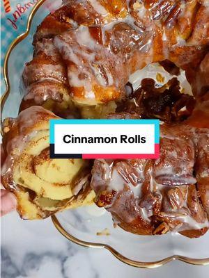 #cinnamonroll #cinnamonrolls #christmas #christmasmorning #pillsbury #onthisday 