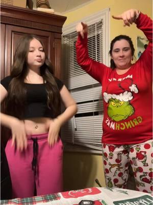 Finally got my mom to do a dance w me🤣😭🎄🎅🏼#christmas #momanddaughter #dancetok #getthisonthefyp 