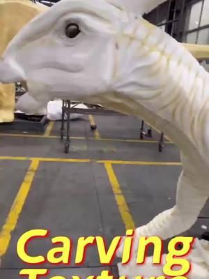 Let's take a look at how the lines of the parasaurolophus are carved #dinosaur #parasaurolophus #handmake #handcraft #manufacturer #entertainment #jurassicworld #dinopark #howtotiktok #fyp #fypシ 