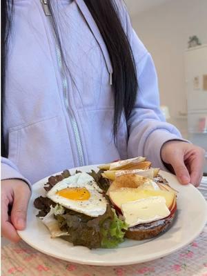 Breakfast🥖 #asmr #asmrsounds #asmrfood #cooking #cookwithme #breakfast #brunch #athome #morningvibes #morningroutine #morninginspiration 