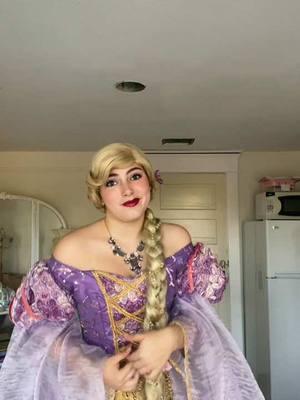 #rapunzelcosplay #cosplay #rapunzelcosplayer #tangled #flynnrider #partyprincess #partyentertainment  #blondy #tangled #tangledcosplay #cosplaydisney #disneycosplay #princesscosplay #whenwillmylifebegin #lostprincess #lepettieprincess 