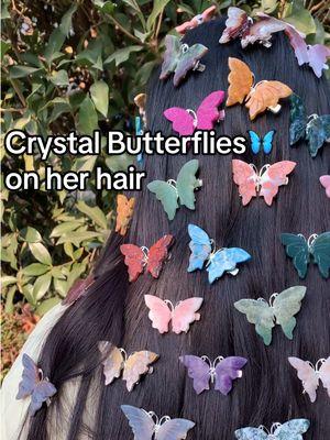 Inspiration is everywhere in my life🧚🦋want a real crystal butterfly hair clip? #crystalwholesale #newcrystals #crystaljewelry 