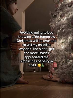 Never rush to grow up. It goes by way too fast… #christmas #christmaseve #christmasday #imissbeingakid #nevergrowup    #childlikewonder #dontrush #liveinthemoment  