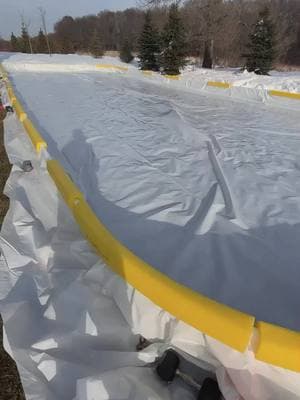 It’s windy out here 🌬 #fyp #NHL #ODRWeek #backyard #hockey #rink #flood #odr #outdoorrink #minnesota #winter #satisfying #asmr