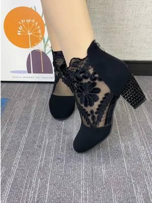 Super cute and comfortable chunky ankle boots#viral #trendy #tiktokmademebuyit #womenshoes #boots #ankleboots #fyyyyyyyyyyyyyyyy #TikTokShop #spotlightfinds #tiktokshopholidayhaul #TikTokShopHolidayHaul  #spotlightfinds