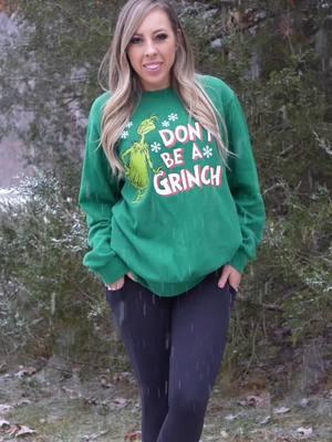 Don’t be a Grinch 💚  #merrychristmas #christmas #grinchmas #grinchtiktok #grinch #holidays 