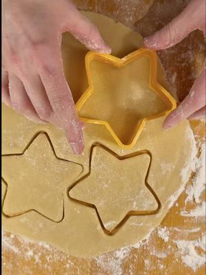 Core Memory✨🎄♥️ #christmascookies #baking #sugarcookies #cookiedecorating #bakingwithmom #bestparents