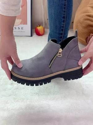 This color is very cool!!!#viralvideo #spotlightfinds #tiktokshopholidayhaul #fyp #trendy #tiktokshoplastchance #tiktokshopnewyearnewaura #viralshoes #christmas #boots #comfy #spotlight #fall 