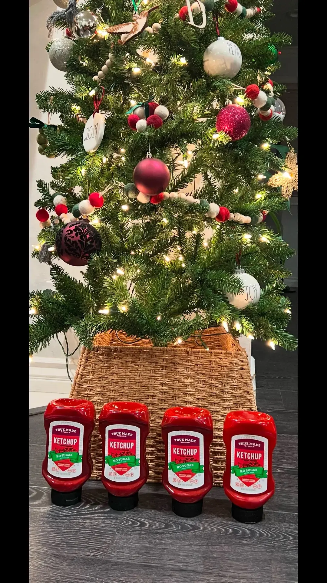 #merrychristmas #christmas #underthechristmastree #presents #gifts #truemadefoods #therealketchupguy #ketchup #nosugar #fruits #veggies #staytrue @True Made Foods