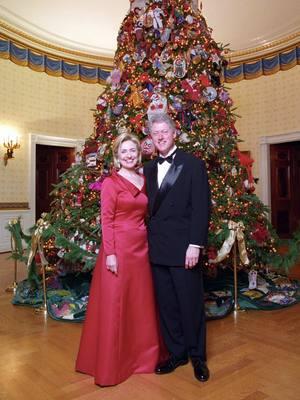 😍- which one is your favorite? #hillaryclinton #billclinton #christmas #fashion #90s #trending #fyp #fypシ 