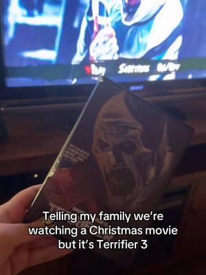 nothing like traumatizing your family on christmas :) #horror #horrortok #horrormovies #horrorcommunity #terrifier3 #terrifier 