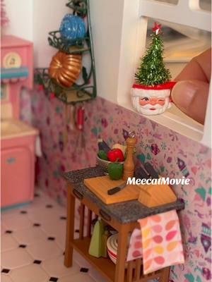 Merriest Christmas to you all. The tiniest kitchen is all decked, awaiting for you all to have a feast!🤶🎄☃️ #miniature #minichristmas #tiktokmas #minikitchen #tinykitchen #toytok