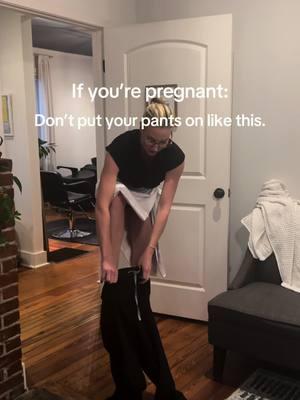 The best way to put your pants on when pregnant! 👏🏼 Like & save this for when you need it! #pregnancyjourney #birthprep #postpartumfitness #newmomlife #pregnancy #pregnancypains #pelvicfloorhealth #epidural #birthing #pregnant #baby #postpartumbody 