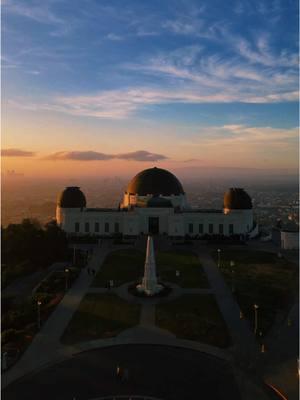 #griffithobservatory #griffithpark #hunted #huntedplace #sky #sunrise #truecrime #cursedtiktok #hauntedhouse #abandoned  #griffithpark #darkhistory #hauntedcalifornia #cursedtiktok #truecrimetiktok #ghostadventures #la #losangeles #california