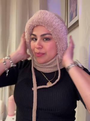 #beautyhacks #newyearnewaura #tiktokshopholidayhaul #ttshop #bestproduct #ttsdelightnow #MomsofTikTok #spotlighfinds #tiktokshopfinds #mademyyear #fashion #gorro #winterfashion #winter #hat #beaniehat #scarf #tiktokmademebuythis #warmhat 