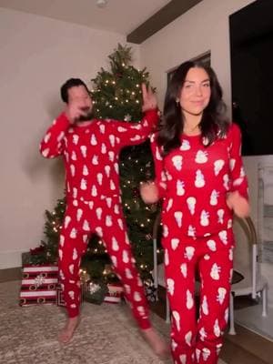 Adding "dance in pajamas with #ValChmerkovskiy and #JennaJohnson" to our Christmas list! (🎥: @jennajohnson)