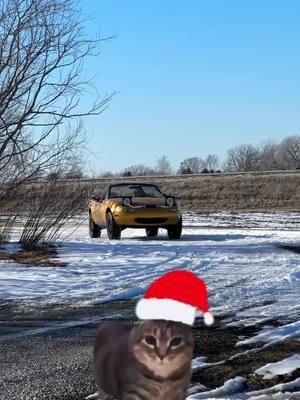 Merry Christmas from Big Miot 🎁 #miata #miatagang #miatalife #miatagram #miataclub #miatamx5 #mazdamiata #followers #Love #popups #jdm #car #viral