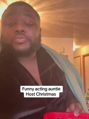 It’s always gone be a lil drama when funny acting Auntie is present. Merry Christmas everyone! 🌲🖤 #fyp #troyamess #foryourpage #christmas #auntie #family #tiktokauntie #holidays 