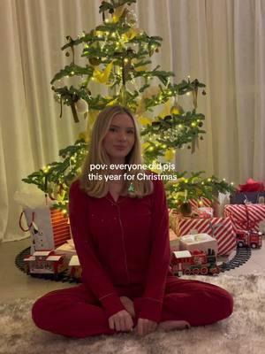 Merry Christmas loves!! 🎄❤️@Chelsea Peers #fyp #foryoupage #viral #fy #christmaspajamas #christmas #chelseapeers #pjs #pjparty #marriage #christmasparty #familypjs #christmasday #dayinmylife #Lifestyle #fy #dailyvlog #minivlog #diml #holidays 