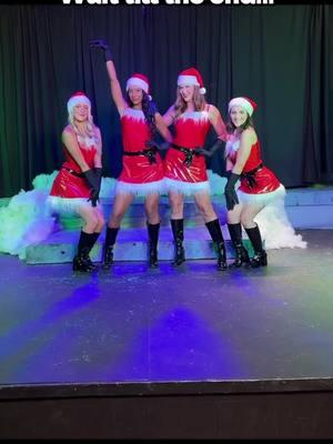 You can't sit with us! At least not until after Christmas... #meangirls #meangirlschristmas #christmascostumes #funnyvideo #meangirlschristmasdance