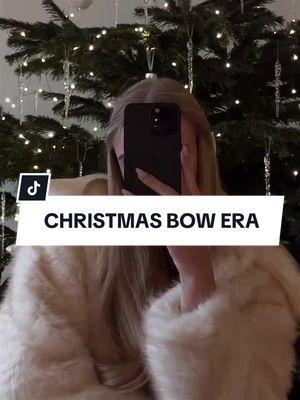 Always in our bow era 🎀🕯️🎄@mihaela_gaina  #revolve #bow #bowera #christmas #christmasvibes #holiday #holidayvibes #christmasbow #candles #christmastree #coquette #ornaments  