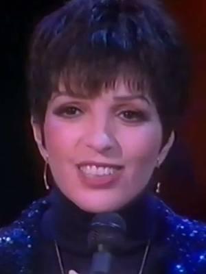 Replying to @Glintov #lizaminnelli #christmas #oldhollywood #nostalgia #tonybennett #christmasmusic #judygarland #broadway