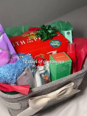 12 DAYS OF GIVEAWAYS: day 12✨😍 WIN this basket!💓⤵️ how to enter✨ 1. follow me @lindceybeautyy 🫶🏻 2. tag a friend (each comment is an entry) 💋 (US ONLY) & that’s it! happy holidays besties and best of luck to everyone🎄💋✨ ENDS 12/25/2024 🎄🎁 #makeup #giveaways #viral #reels #free #giveawaytime #giveawayalert #viralreels #reels #trending #trendy #glowrecipe #saiebeauty #beautyinfluencer #beautybloggers #beautyaddict #beautyobsessed #beautyeditorial #makeupforever #makeuplover #la #viralpost #contest #explorepage #giveaways #la #beautybloggers #viralreels #explorepage 