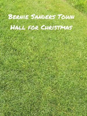 Al Christmas Bernie Sanders Town Hall . . . . . . . a #whiteelephant #christmas #jackpot #shrek #nickmullen #stavvybaby #batman #michealdouglas #british #shrekislove #ctownboysyoutube #british 