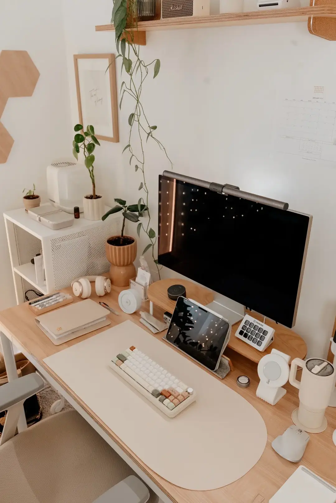 Merry Christmas friends! 🎄 Finally taking some time off to relax and spend time with family! I hope everyone is having a wonderful week so far! 😌 Cozy lighting desk vibes 🥰 Home office is looking clean and ready to go for 2025! If you haven’t seen my Mini Home Office Makeover series, you can watch on my YouTube Channel! 🎥 #desksetup #deskaesthetic #deskaccessories #deskorganization #deskgoals #workspace #cozydesksetup #cozydesk #wfhoffice #wfhdesk #wfhsetup #wfhlife 