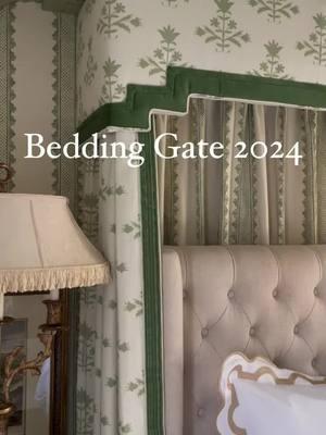 I want to know … what is the best of the best of the BEST?!!!!! I’ve tired a LOT but I want to hear from y’all. So let’s hear it. What should I try. #DIY #design #interiordesign #maximalist #smaximalist #tradtionaldesign #millwork #moulding #interiorstyling #pillowgate #beddinggate