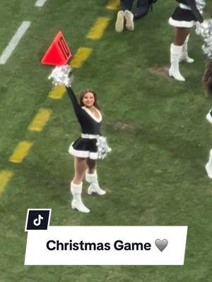 🎄🩶  #gameday #nfl #raiders #raiderettes #nflcheerleader #cheerleader #cheer #football #nflfootball 