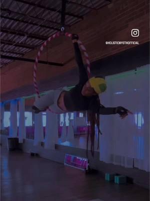 New hobby unlocked ! This is my 3rd session. Rate it. Come on and prove why I should move ….🪑🤭🙈 #m#mamamystikt#theeholisticmystik#s#sitonitf#fitnessbody#goodbodygyalholisticmystik #aeriallyra #beginnerlyra 