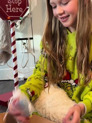 Amazing Christmas morning slime ❤️❤️❤️🌲🌲🌲 #slime #snowychristmas 