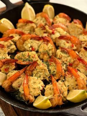 DONT WALK RUN AND MAKE THIS! 😮‍💨 #stuffedshrimpwithcrabmeat #stuffedshrimp #crabcake #seafoodlover #seafood #creolefood #cookingwhileblack #blackrecipes 