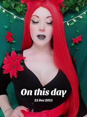 MERRY CHRISTMAS, HEATHENS!! #onthisday #poisonivy #drpamelaisley #dcvillian #dccomics #batman #christmas #holidayivy 