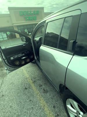 Pulled up to the Dollar Tree parking lot to BANG 🔥🔥🔈🔈  #fyp #viral #audio #bass #basshead #basstok #resilientsounds #platinumseries #lowbass #subwoofers #loud #basstok #caraudiosystem #loud #caraudio #demos