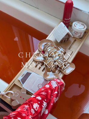 merry christmas!! 🎄✨ #christmas #morningroutine #bathtime #bathtok  #satisfying #cozy #Home #nyc #Lifestyle #breakfast #holiday #thatgirl #girlythings #nycapartment #asmr 